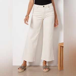 Kut from the Kloth Meg wide leg jeans size 10